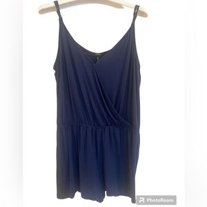 NWT Women’s Forever 21 Navy Wrap Romper. Size L.